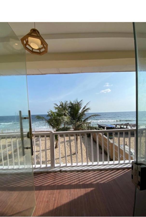 Oceanfront Wavecrest Hotel Lekki Kültér fotó