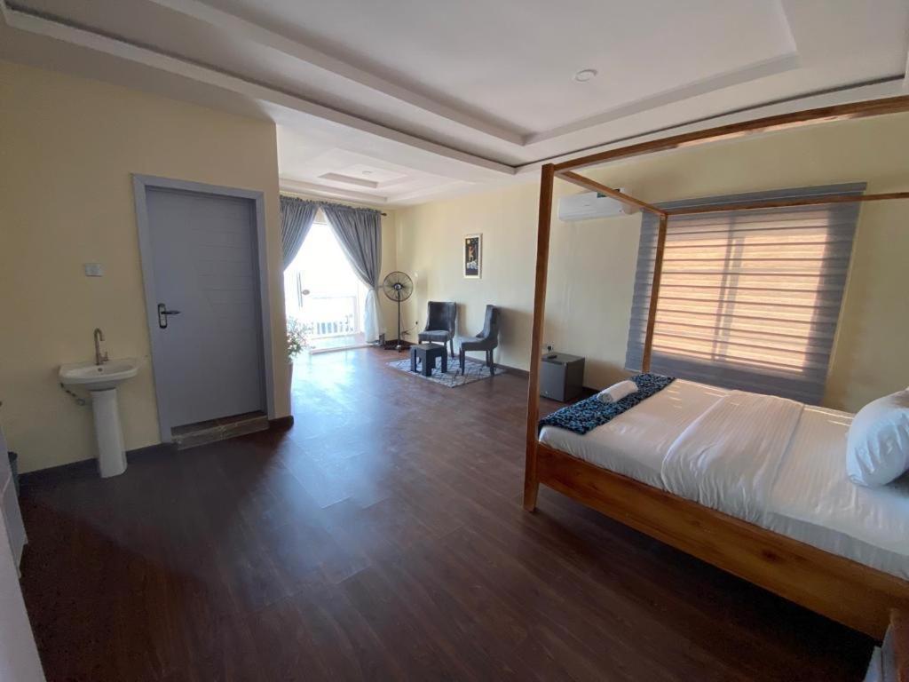 Oceanfront Wavecrest Hotel Lekki Kültér fotó